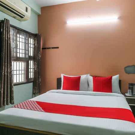 Oyo Modern Guest House Chennai Bagian luar foto