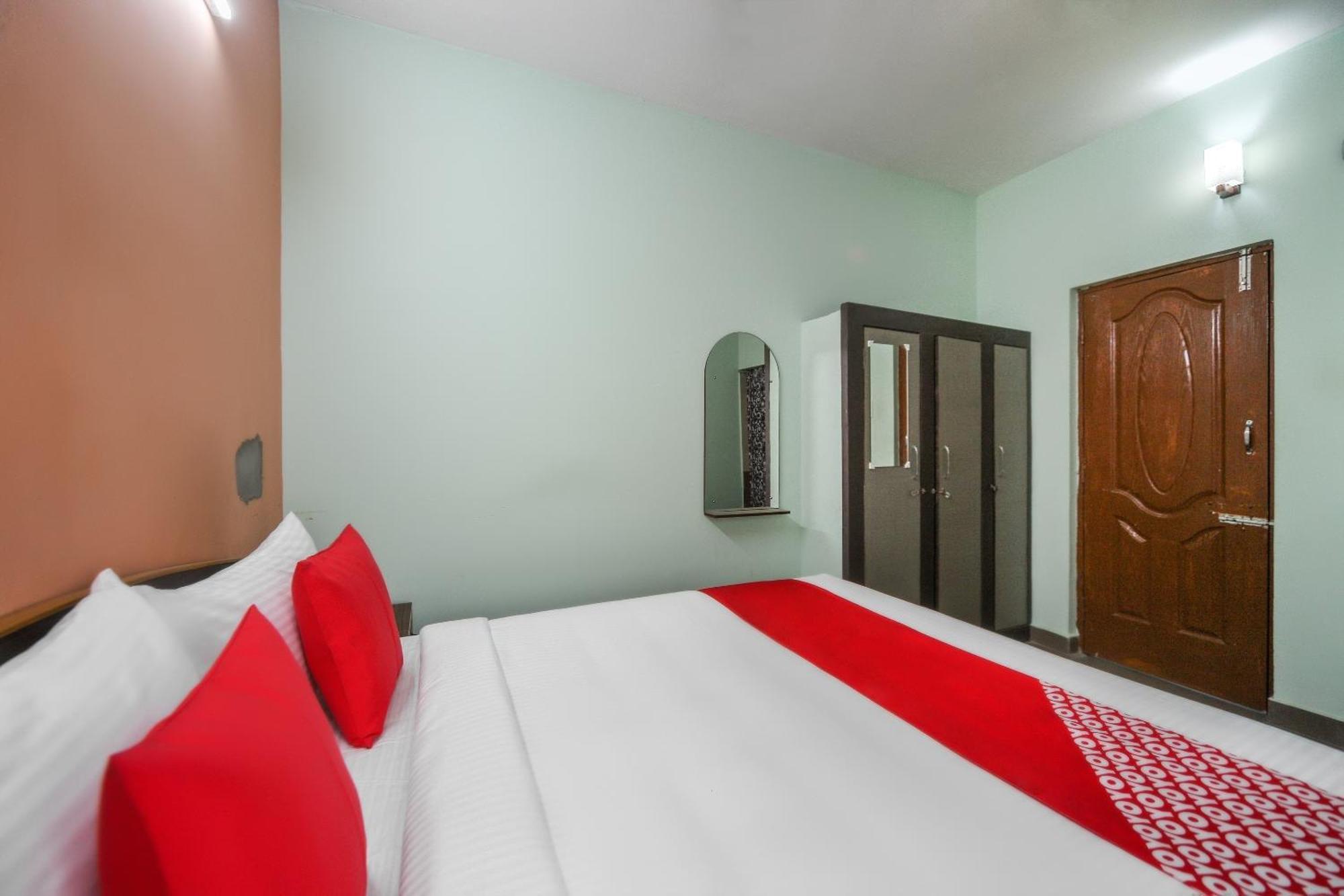 Oyo Modern Guest House Chennai Bagian luar foto