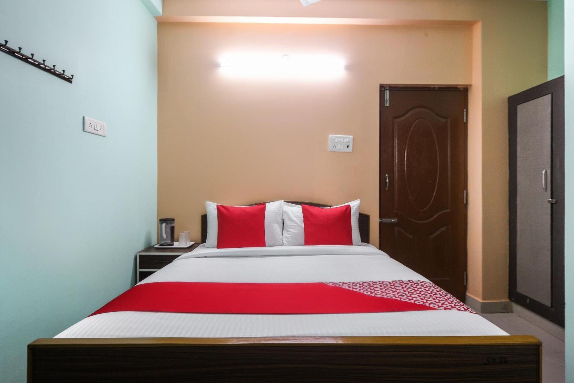 Oyo Modern Guest House Chennai Bagian luar foto