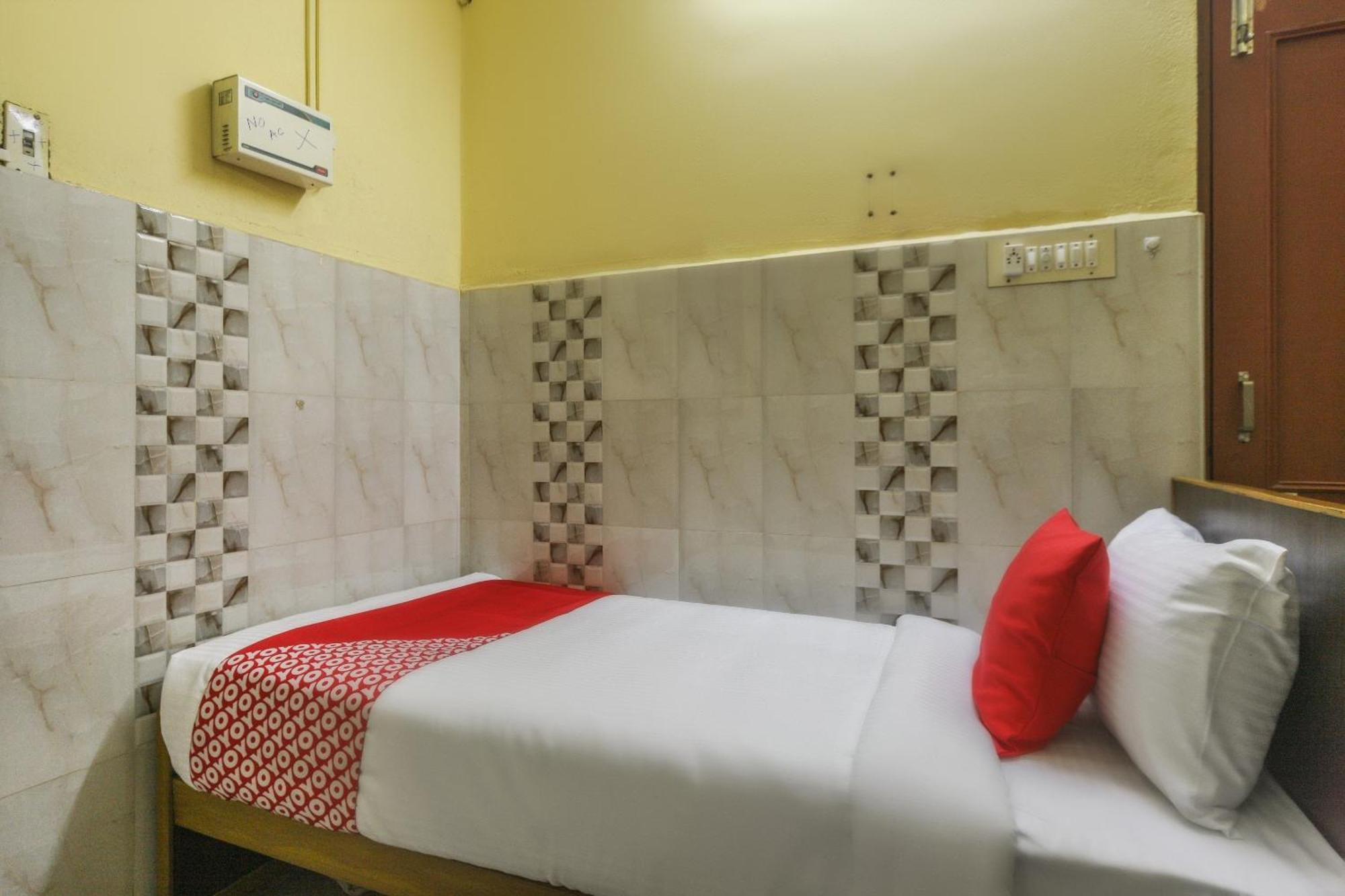 Oyo Modern Guest House Chennai Bagian luar foto
