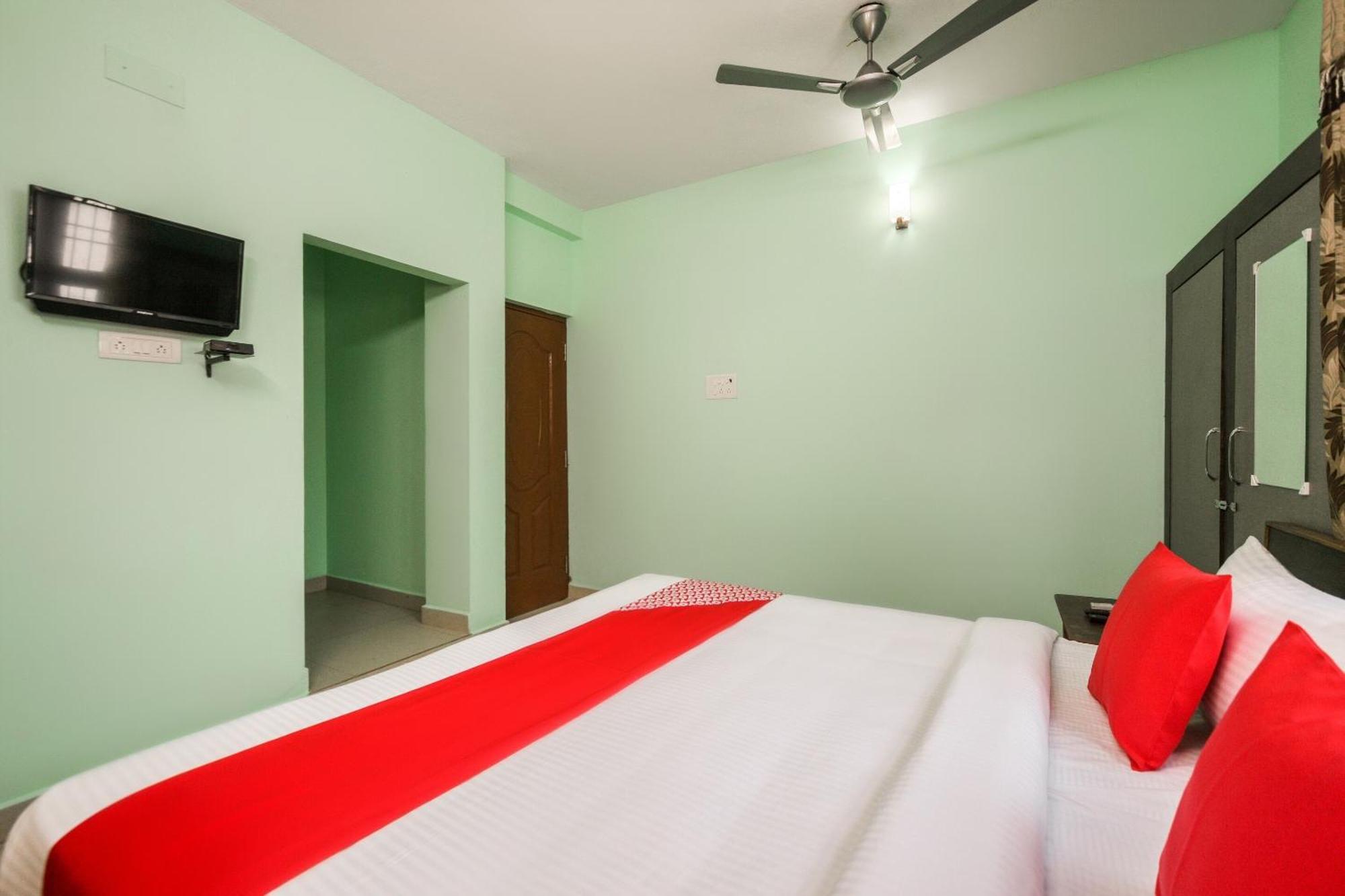 Oyo Modern Guest House Chennai Bagian luar foto