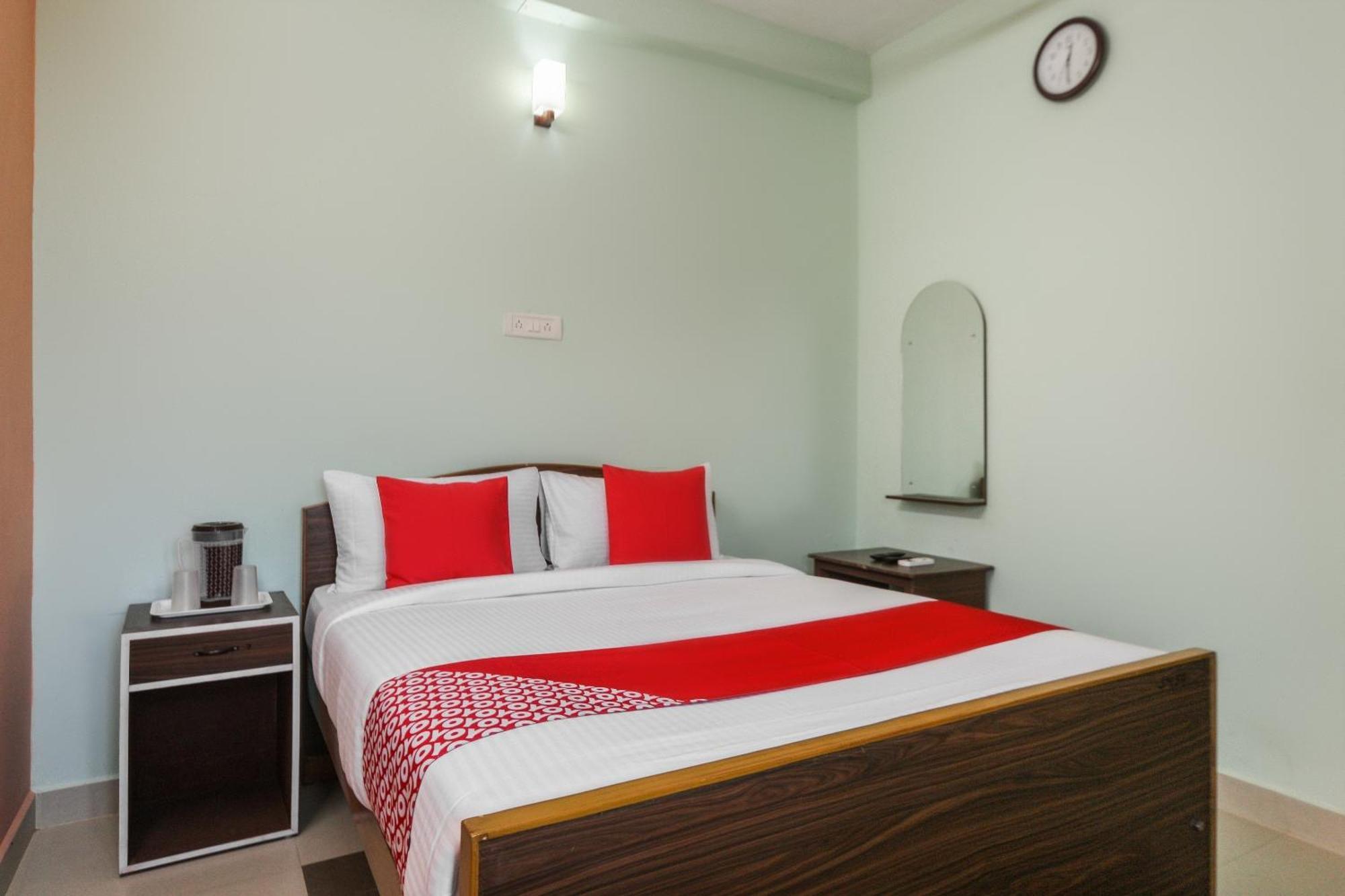 Oyo Modern Guest House Chennai Bagian luar foto