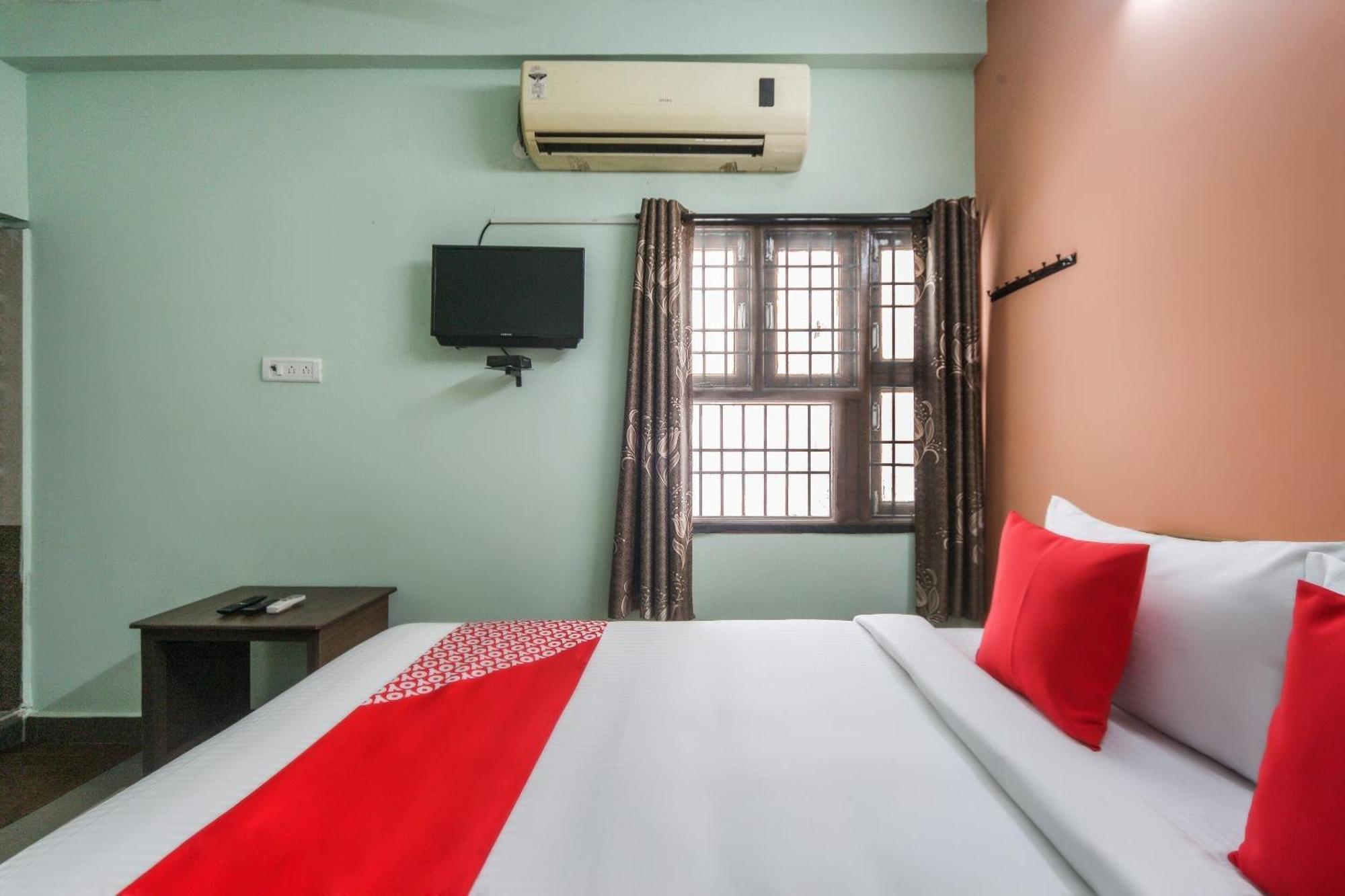 Oyo Modern Guest House Chennai Bagian luar foto