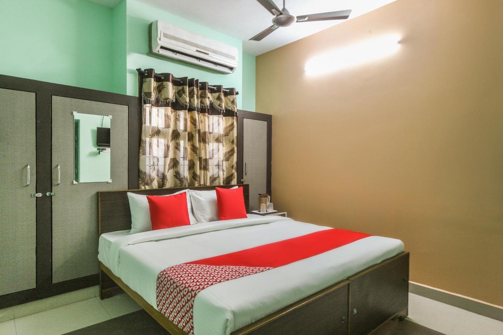 Oyo Modern Guest House Chennai Bagian luar foto