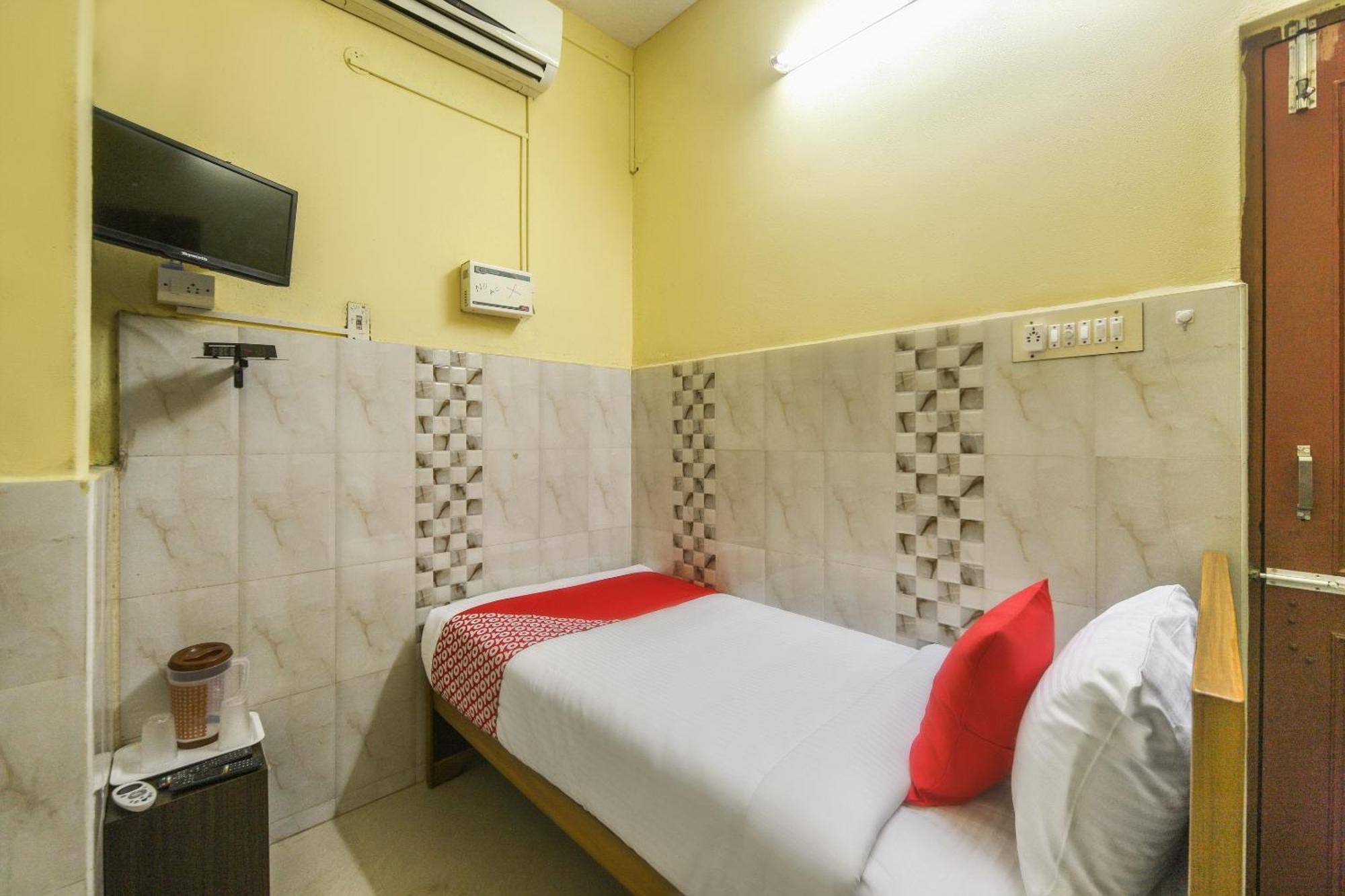 Oyo Modern Guest House Chennai Bagian luar foto