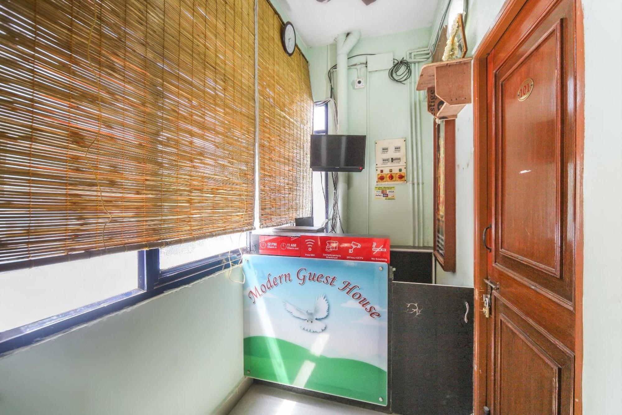 Oyo Modern Guest House Chennai Bagian luar foto